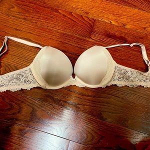 Victoria’s Secret Push-up bra 34B